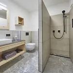Almglueck By We Rent, Jokercard Included 木屋 *