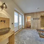 Almglueck By We Rent, Jokercard Included 木屋 *